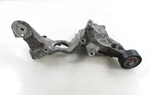 Volkswagen PASSAT B6 Generator/alternator bracket 03H260089B