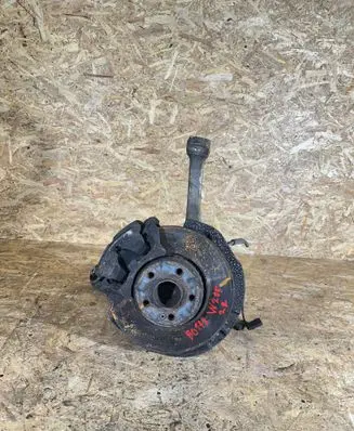 Mercedes-Benz C W205 Front wheel hub