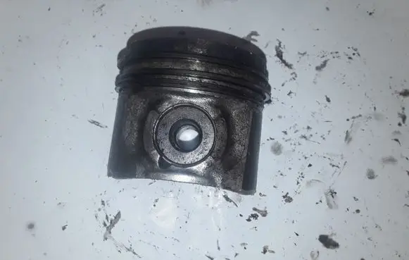 Honda Accord Piston 142