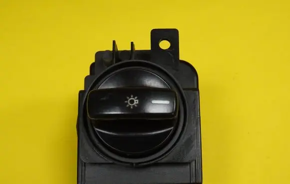 Mercedes-Benz A W169 Light switch 1695451004 32220101