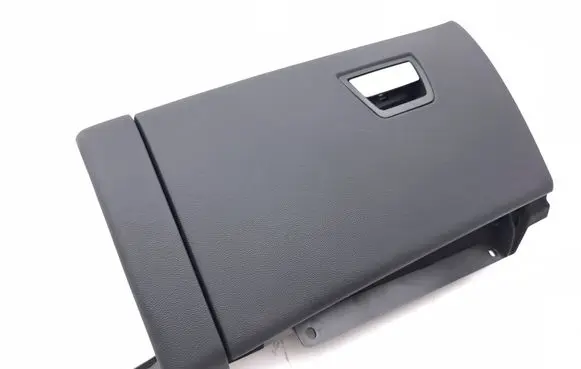 Maserati Ghibli Glove box 670017255 FA00AAJ95670