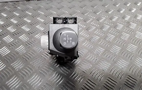 Gear shifter/selector