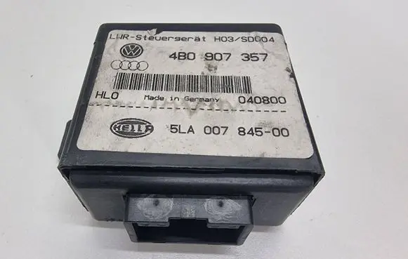Audi A6 S6 C5 4B Light module LCM 4B0907357 040800 5LA00784500