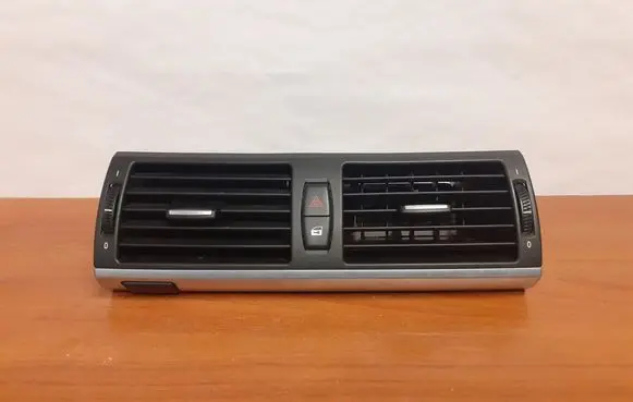 BMW X5 E70 Dashboard air vent grill cover trim 6720 9220101