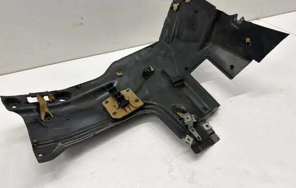 Mercedes-Benz S W222 Other engine bay part A2226202400