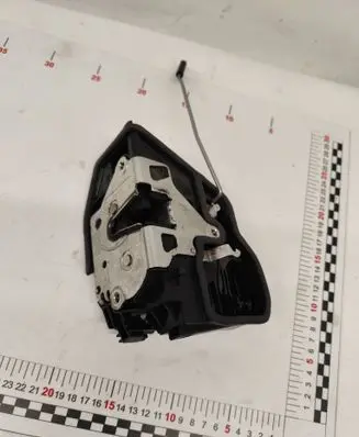 BMW X1 E84 Rear door lock 7202147 A053702