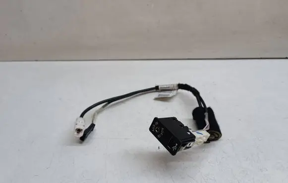BMW 3 E92 E93 AUX in-socket connector 9187009