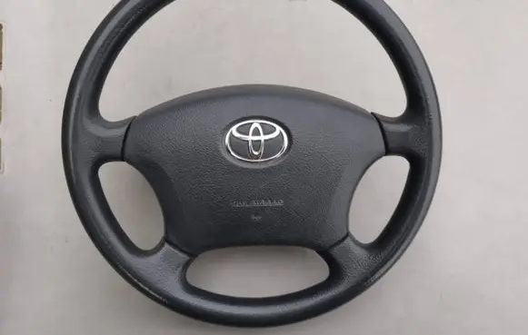 Toyota Avensis Verso Steering wheel 971J