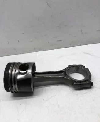 Volkswagen PASSAT B5.5 Piston with connecting rod