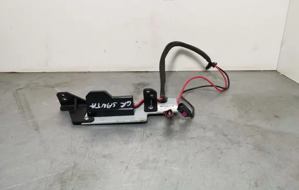 Hyundai Santa Fe Aerial GPS antenna 962404Z100