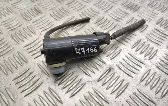 Nissan X-Trail T32 Windscreen/windshield washer pump 30612 151131