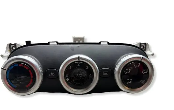 Fiat 500L Climate control unit 735557281