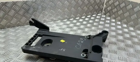 Volkswagen PASSAT B8 Battery bracket 3G0907509A