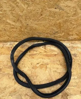 Audi Q4 e-tron Rubber seal rear door 89A833721