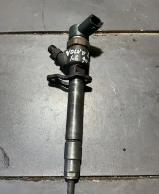 Volvo XC90 Fuel injector 0445110251