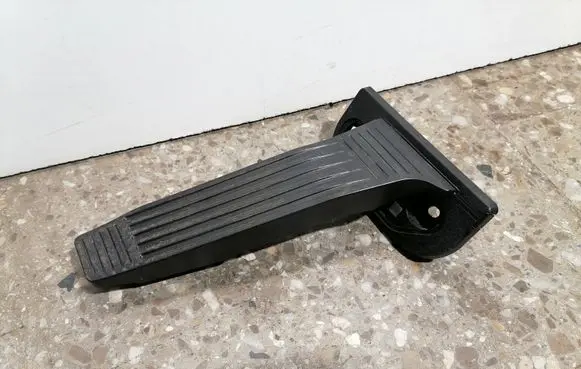 Lexus ES 250 - 300 - 330 Accelerator throttle pedal