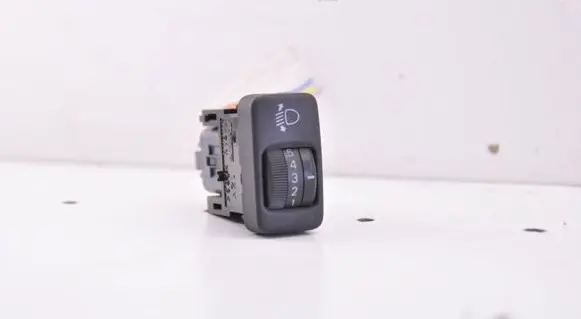 Toyota Prius (XW20) Headlight level height control switch
