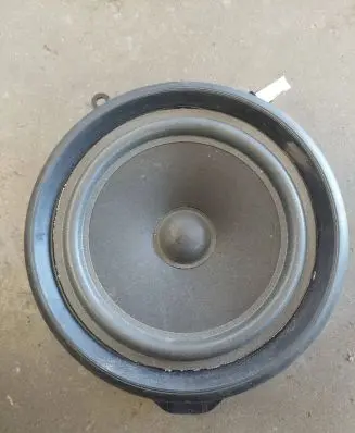 Audi A4 S4 B7 8E 8H Front door speaker 8e0035411