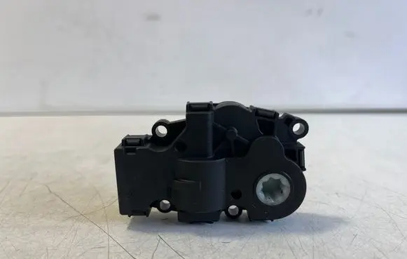 Porsche Taycan 9J1 Air flap motor/actuator EGP0064