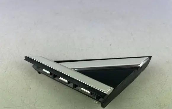 Seat Ateca Plastic wing mirror trim cover 575837633D