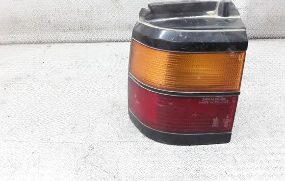 Volkswagen PASSAT B3 Rear/tail lights 333945111