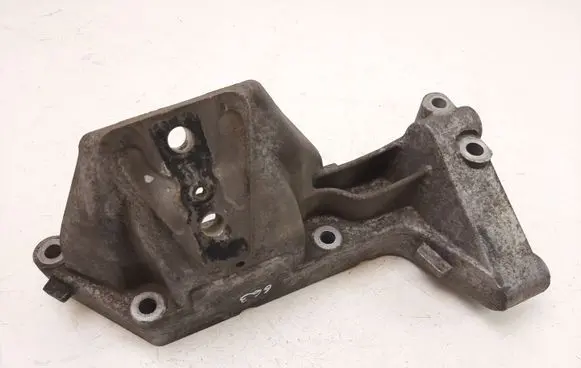 Iveco Daily 6th gen Engine mounting bracket 5801766565