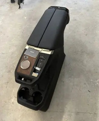 BMW iX Center console