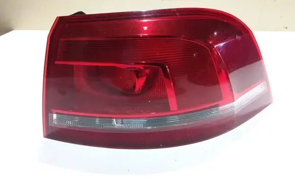 Volkswagen PASSAT B7 Rear/tail lights 3AF945096C