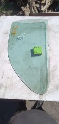 Ford Fiesta Rear door window glass 1212123