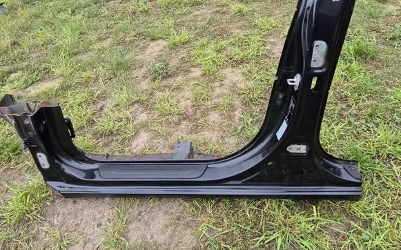 KIA Ceed Pillar (middle) 