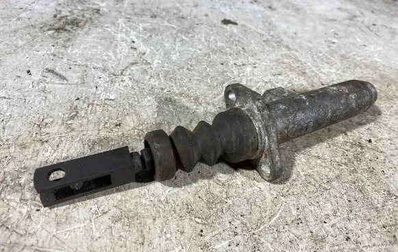 Clutch master cylinder
