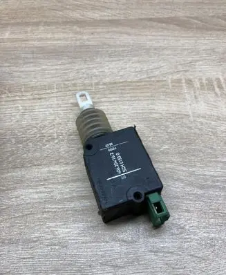 Seat Alhambra (Mk1) Fuel tank cap lock motor 406204162 SCH0153G