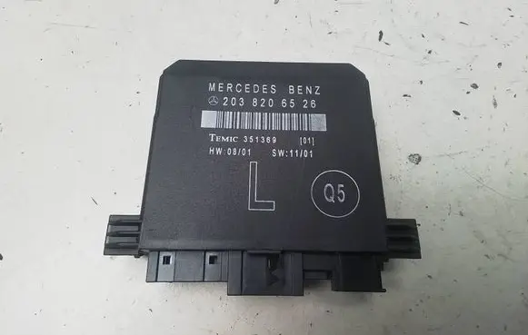 Mercedes-Benz C W203 Door control unit/module 2038206526 351369