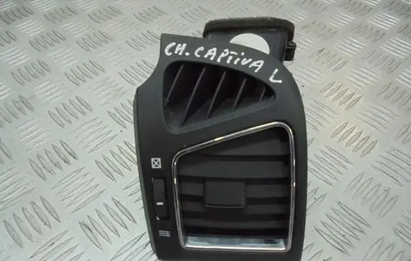 Chevrolet Captiva Dashboard air vent grill cover trim 