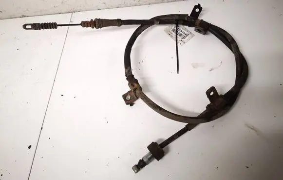 Hyundai i30 Handbrake/parking brake wiring cable 