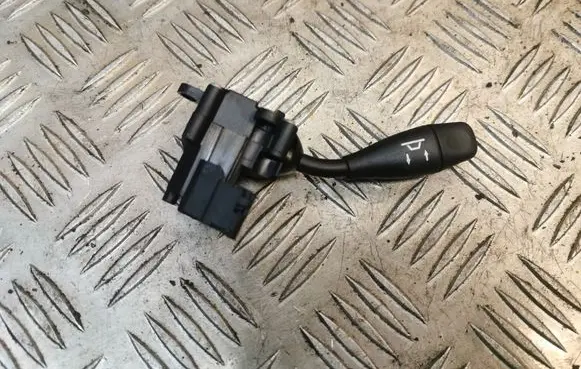 Mercedes-Benz CLS C219 Steering wheel adjustment handle/lever A1715402945 1715402945