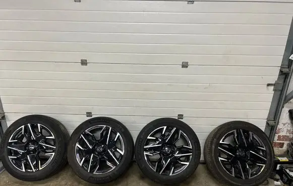 Peugeot 3008 III R19 alloy rim 9842668980