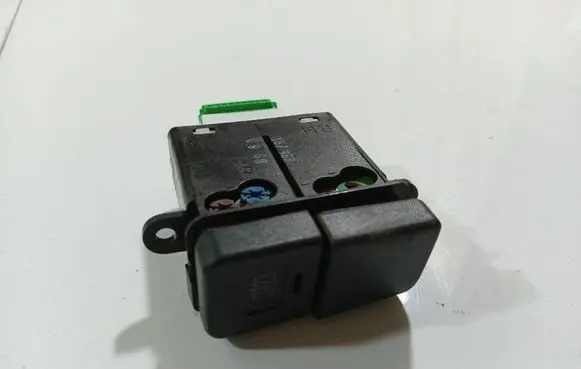 Rover 620 Windscreen/window heater switch 