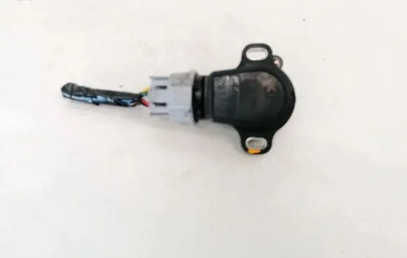 Nissan X-Trail T30 Accelerator throttle pedal 18919AM810 5E19