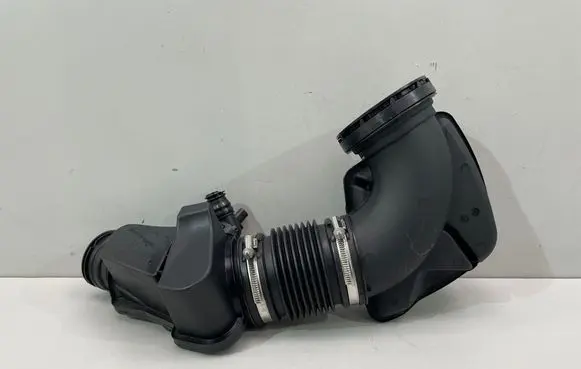 BMW 3 F30 F35 F31 Intake resonator 8601681