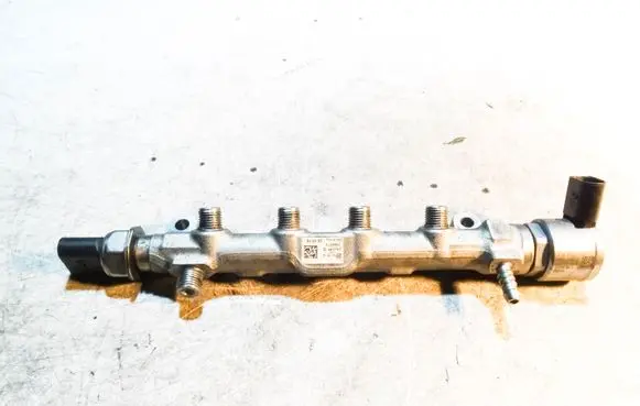 Audi A5 8T 8F Fuel main line pipe 04L089 04L906054 04L130764C