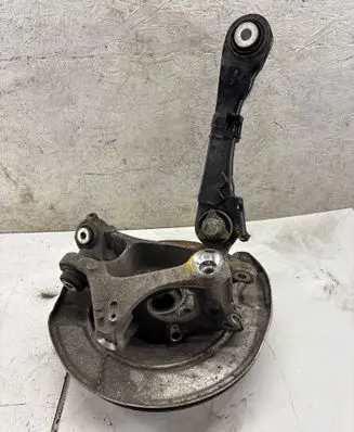 BMW 5 G30 G31 Rear wheel hub 621654