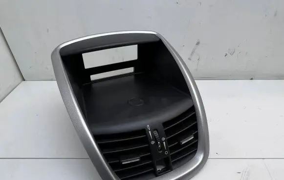 Peugeot 207 Radio/GPS head unit trim 9656992377 A1099815