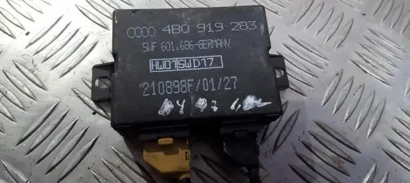 Audi A6 S6 C5 4B Parking PDC control unit/module 4b0919283 210898f
