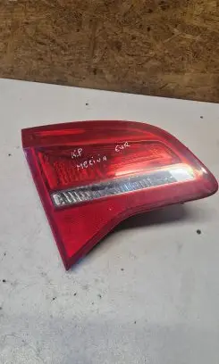 Tailgate rear/tail lights