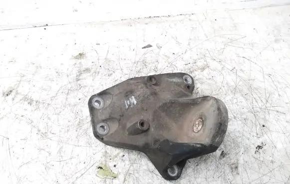 Audi A6 S6 C6 4F Engine mounting bracket 4F0399118