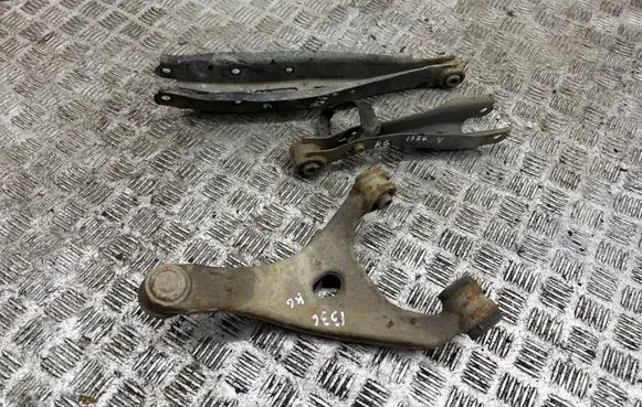 Rear upper control arm/wishbone