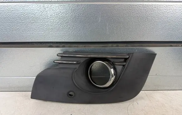 Peugeot 3008 I Front fog light trim/grill 9684350277