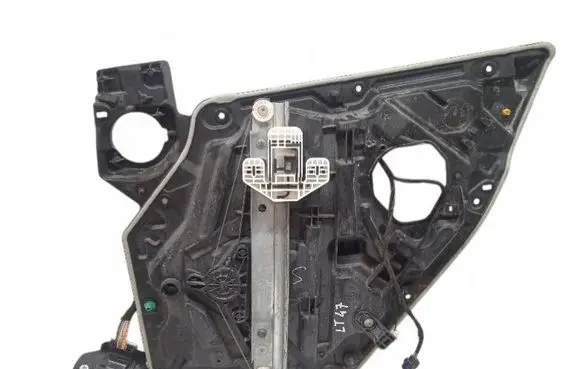 Dodge Charger Front window lifting mechanism without motor 
