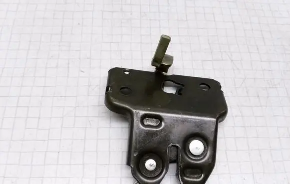 Nissan Maxima Engine bonnet/hood lock/catch